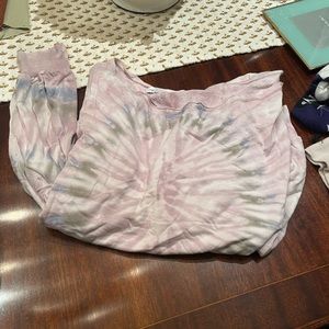 Long sleeve tide die top